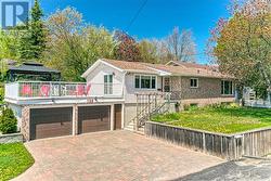 138 Harry Crescent Sudbury, ON P3B 3E4