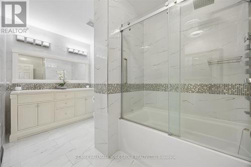 45 Foreht Crescent, Aurora, ON - Indoor Photo Showing Bathroom
