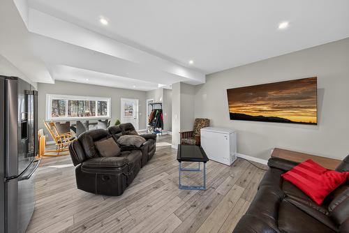 4978 Ponderosa Crescent, Canal Flats, BC - Indoor Photo Showing Other Room