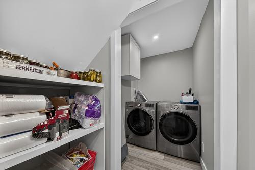 4978 Ponderosa Crescent, Canal Flats, BC - Indoor Photo Showing Laundry Room
