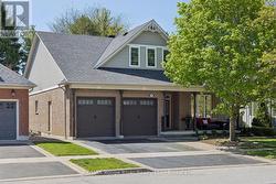 41 LEITHRIDGE CRESCENT Whitby (Brooklin), ON L1M 2N2