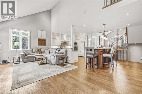 976 Shadeland Avenue Unit# 3, Burlington, ON - Indoor Photo Showing Living Room