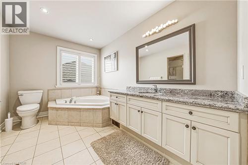 976 Shadeland Avenue Unit# 3, Burlington, ON - Indoor Photo Showing Bathroom