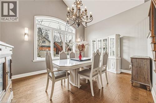 976 Shadeland Avenue Unit# 3, Burlington, ON - Indoor Photo Showing Dining Room