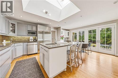 7 Colonial Crescent, Oakville, ON - Indoor Photo Showing Kitchen With Stainless Steel Kitchen With Upgraded Kitchen