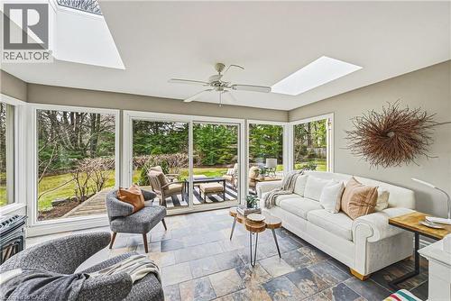 7 Colonial Crescent, Oakville, ON - Indoor Photo Showing Living Room