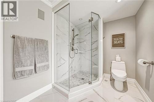 7 Colonial Crescent, Oakville, ON - Indoor Photo Showing Bathroom
