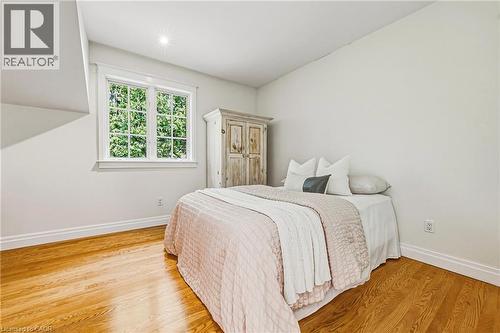7 Colonial Crescent, Oakville, ON - Indoor Photo Showing Bedroom