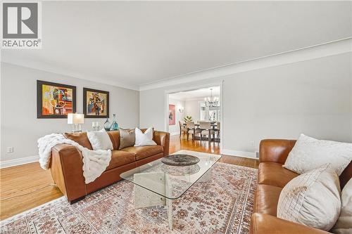 7 Colonial Crescent, Oakville, ON - Indoor Photo Showing Living Room
