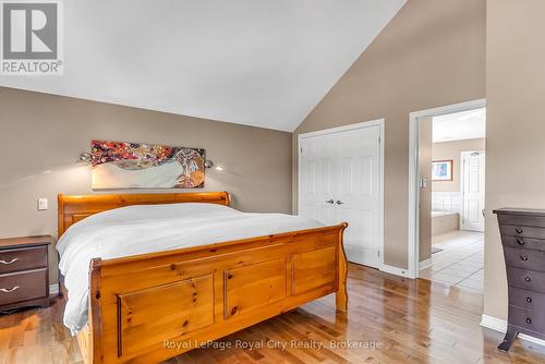36 Blair Drive, Guelph (Pineridge/Westminster Woods), ON - Indoor Photo Showing Bedroom