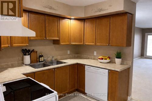 204 - 1550 12Th Avenue E, Owen Sound, ON - Indoor Photo Showing Kitchen