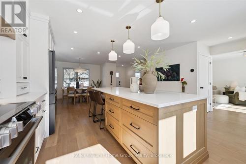 6794 Sixth Line, Centre Wellington, ON - Indoor Photo Showing Kitchen With Upgraded Kitchen