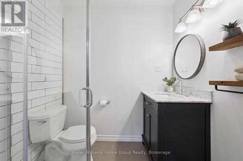 6794 Sixth Line, Centre Wellington, ON - Indoor Photo Showing Bathroom