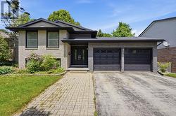 18 FAIRLANE CRESCENT  London South (South K), ON N6K 3E2