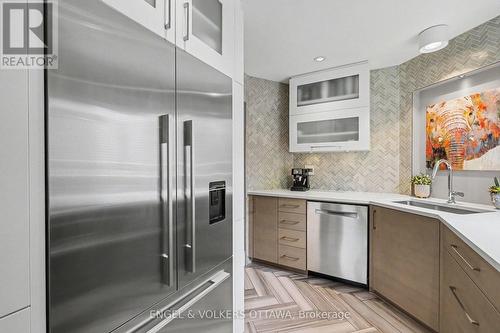 37 Gentle Gate Crescent, Ottawa, ON - Indoor Photo Showing Kitchen With Stainless Steel Kitchen