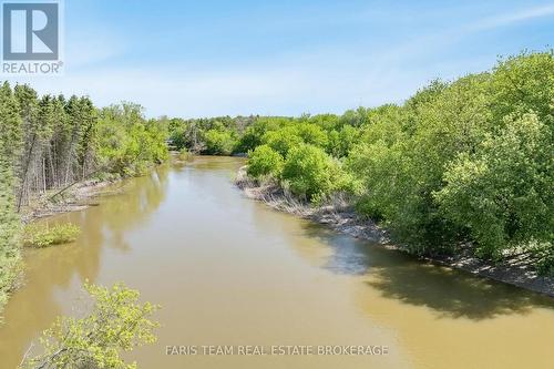 8971 Mckinnon Road, Essa, ON 