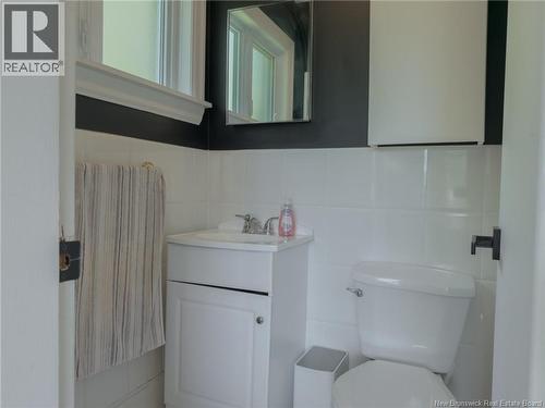 12 Grant Crescent, Saint John, NB - Indoor Photo Showing Bathroom