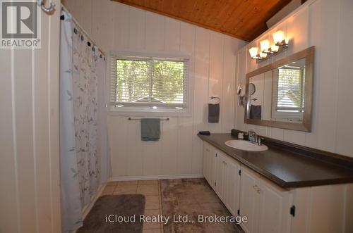 20 Roberval Circle, Tiny, ON - Indoor Photo Showing Bathroom