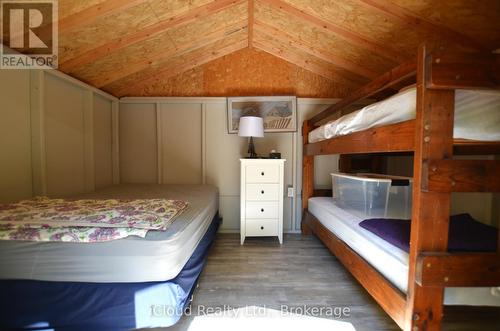 20 Roberval Circle, Tiny, ON - Indoor Photo Showing Bedroom