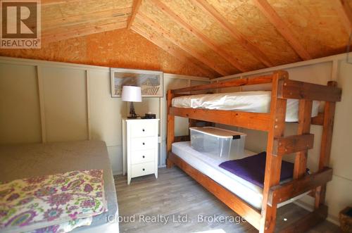 20 Roberval Circle, Tiny, ON - Indoor Photo Showing Bedroom