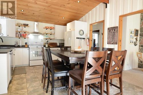 20 Roberval Circle, Tiny, ON - Indoor Photo Showing Dining Room