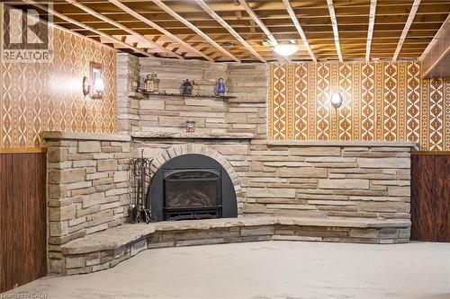 1862 Briarwood Drive, Cambridge, ON - Indoor With Fireplace