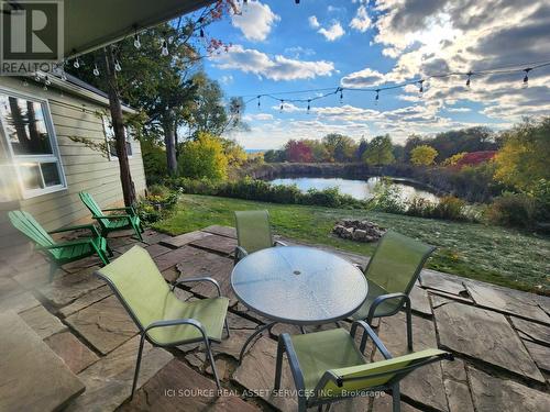 8 Renwood Place, Hamilton, ON - Outdoor With View
