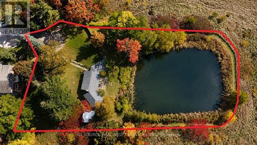 8 Renwood Place, Hamilton, ON - Outdoor