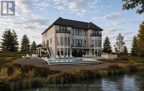 8 Renwood Place, Hamilton, ON - Outdoor With Body Of Water