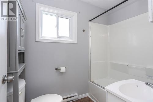 114 Edward Avenue, Coniston, ON - Indoor Photo Showing Bathroom