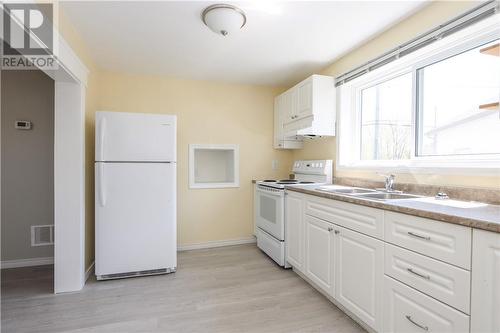 114 Edward Avenue, Coniston, ON - Indoor Photo Showing Kitchen With Double Sink