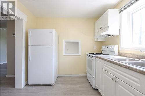 114 Edward Avenue, Coniston, ON - Indoor Photo Showing Kitchen With Double Sink