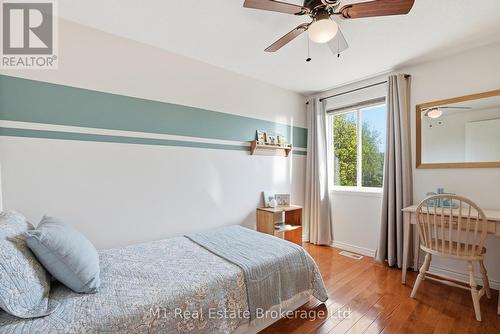 89 Mcarthur Drive, Guelph (Pineridge/Westminster Woods), ON - Indoor Photo Showing Bedroom
