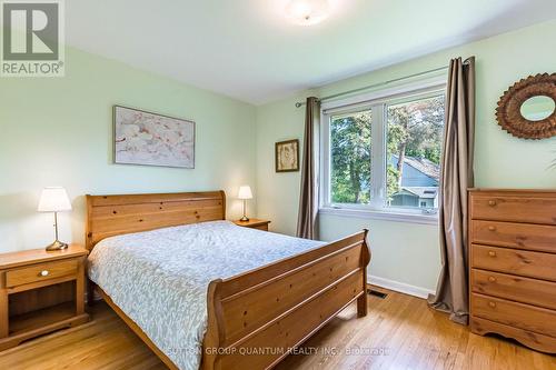 1293 Daimler Road, Mississauga, ON - Indoor Photo Showing Bedroom
