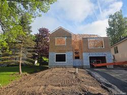 16 Mayflower ST  Fredericton, NB E3C 1L5