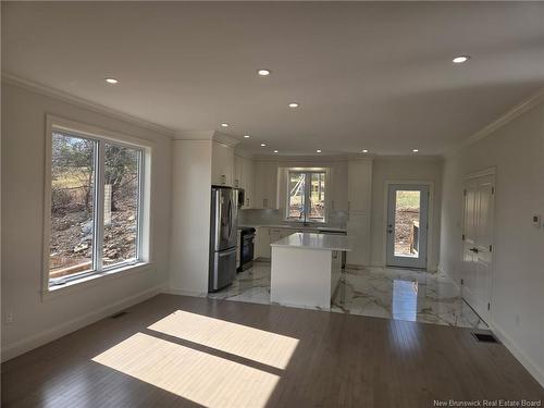 16 Mayflower St, Fredericton, NB 
