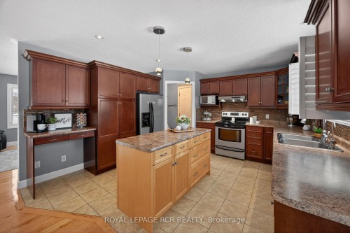 17 Deaken Drive, East Luther Grand Valley, ON - Indoor Photo Showing Kitchen With Stainless Steel Kitchen With Double Sink