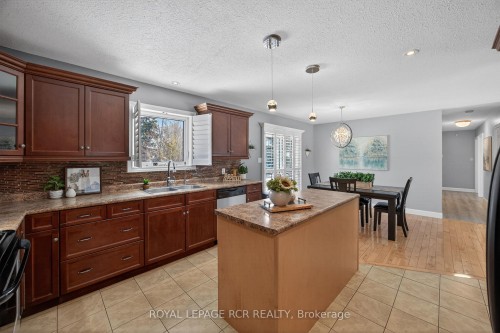 17 Deaken Drive, East Luther Grand Valley, ON - Indoor Photo Showing Kitchen With Double Sink