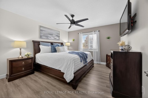 17 Deaken Drive, East Luther Grand Valley, ON - Indoor Photo Showing Bedroom