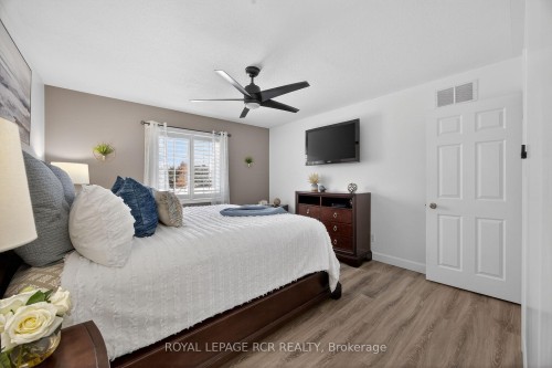 17 Deaken Drive, East Luther Grand Valley, ON - Indoor Photo Showing Bedroom
