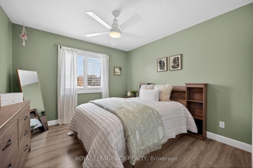 17 Deaken Drive, East Luther Grand Valley, ON - Indoor Photo Showing Bedroom