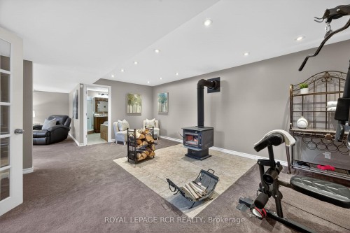 17 Deaken Drive, East Luther Grand Valley, ON - Indoor Photo Showing Other Room