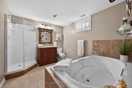 17 Deaken Drive, East Luther Grand Valley, ON - Indoor Photo Showing Bathroom
