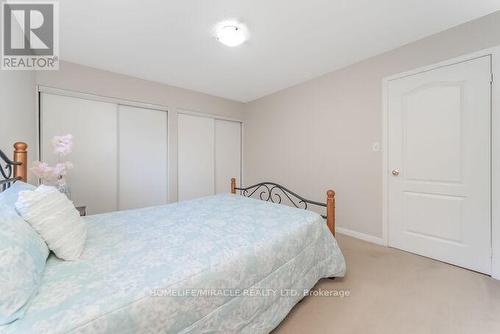 22 Raccoon Street, Brampton, ON - Indoor Photo Showing Bedroom