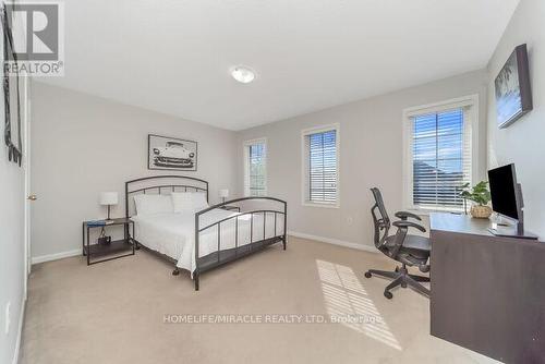 22 Raccoon Street, Brampton, ON - Indoor Photo Showing Bedroom