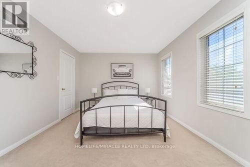 22 Raccoon Street, Brampton, ON - Indoor Photo Showing Bedroom