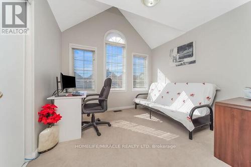 22 Raccoon Street, Brampton, ON - Indoor Photo Showing Bedroom
