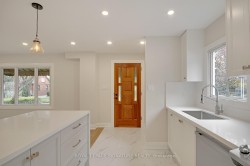 17 Uno Drive  Toronto, ON M8Z 3N7
