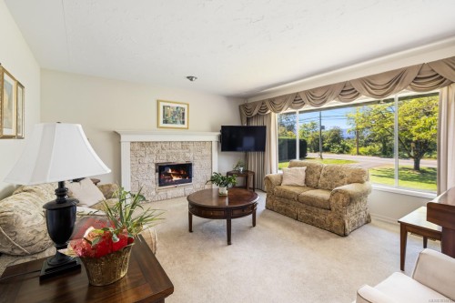 6067 Lakes Rd, Duncan, BC 