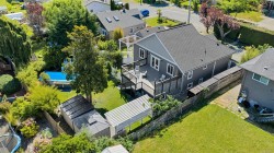 610 Ralph St Saanich, BC V8Z 1Z5
